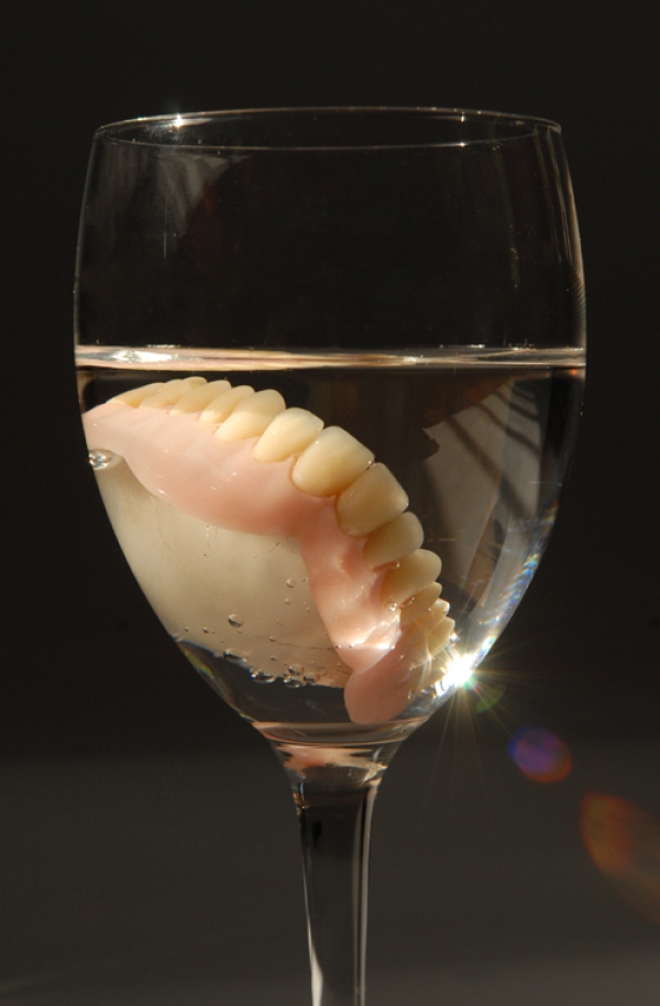 dentures in_a_glass