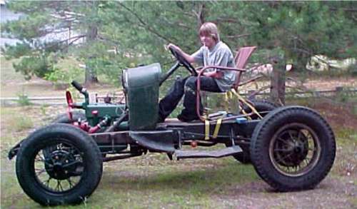 Funny Pictures of Old Jalopy Car and Lawn Chair