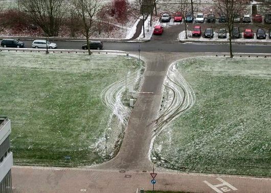 Funny Pictures of Snow Parking Lot