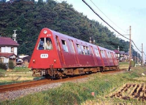 Funny Pictures of Triangle Toblerone Train
