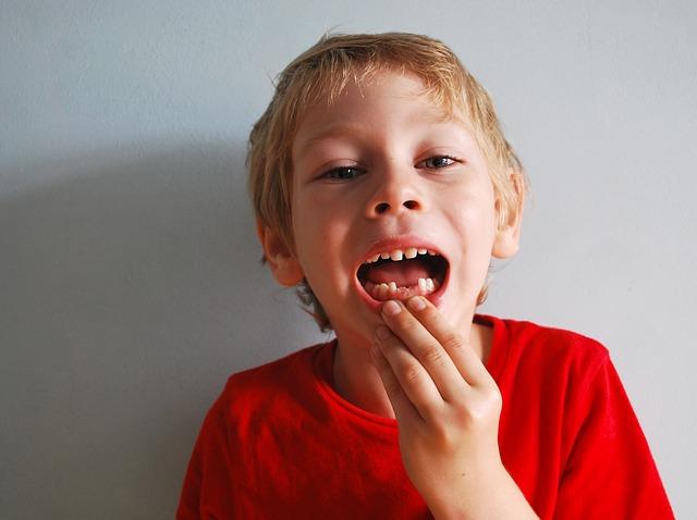 child missing teeth