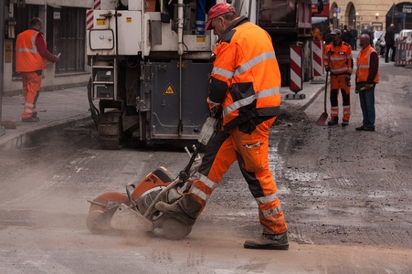 construction road crew