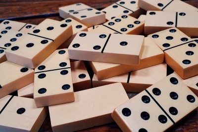 dominoes