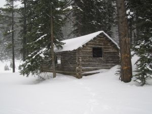 picture of a winter cabin