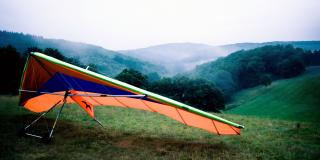 picture of a hang glider