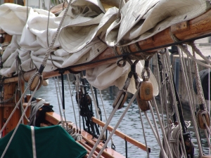 picture from a sailing ship