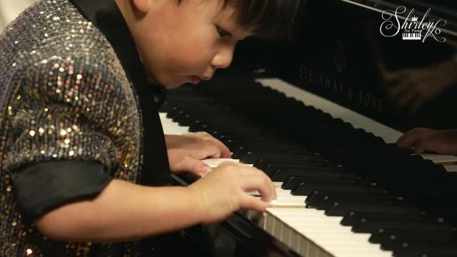 3 year old pianist