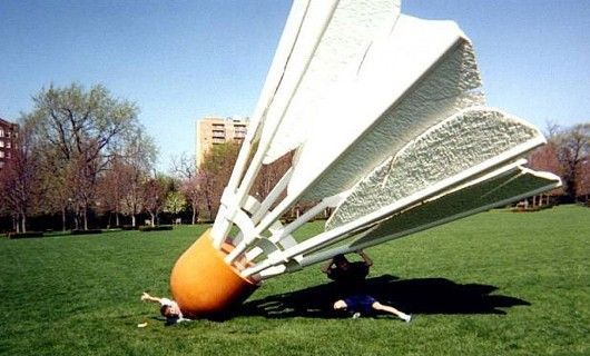 Funny Pictures of Giant Badminton Birdy