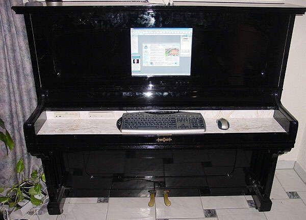 Funny Pictures of Piano Computer Keyboard