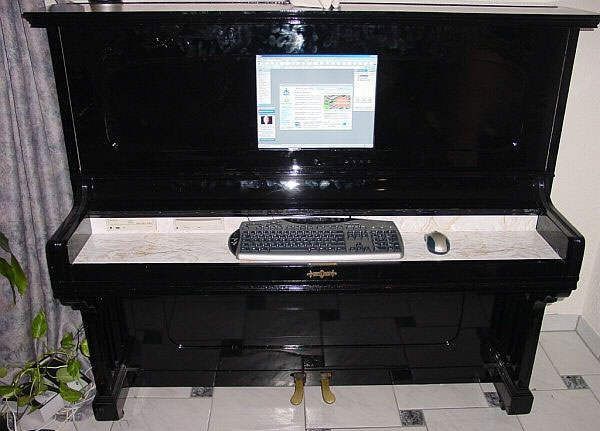 Funny Pictures of Piano Computer Keyboard