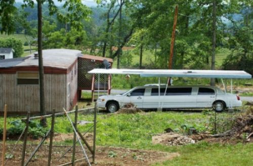 picture of limo at shack