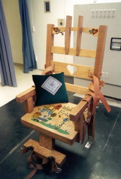 Funny Pictures of Decorated Electric Chair