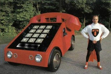 Funny Pictures of Giant Mobile Car Phone