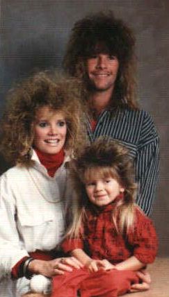 Funny Pictures of Family Picture With Frizzy Hair