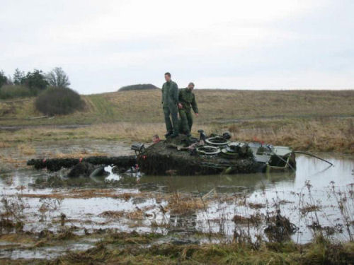 Funny Pictures of Tank Stuck in Swamp