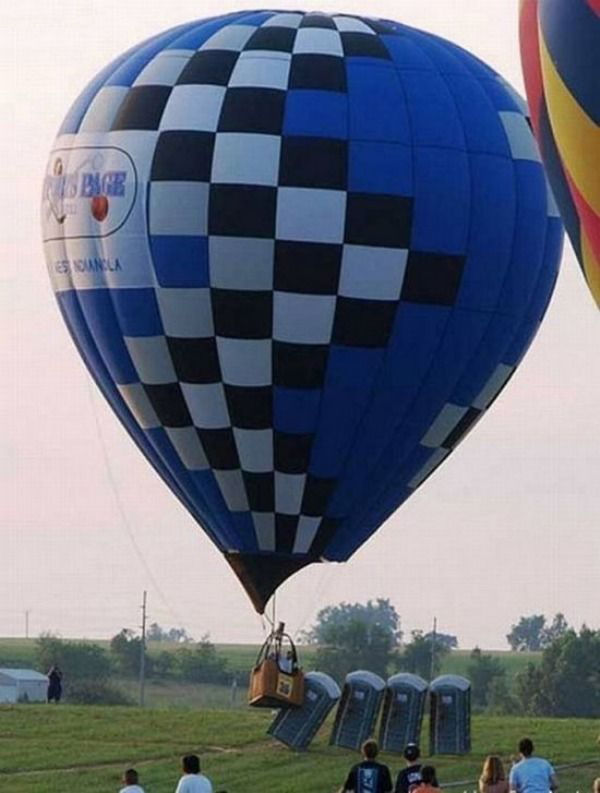 A Funny Hot Air Baloon Pictures