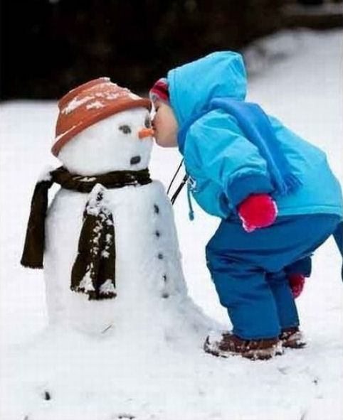 A funny snowman picture